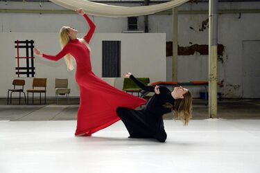 „Schwarze Linie – weißer Kreis – roter....“ | 2016 (Foto: Uwe Nimmrichter)